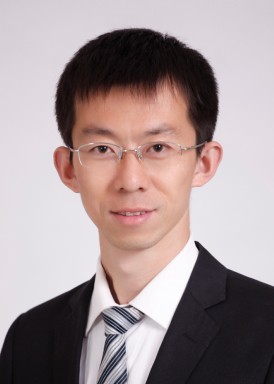 李旭辉证件照2.jpg